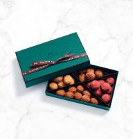 Шоколадные конфеты трюфели Plain Cassis Caramel Truffles 34шт LA MAISON, 245гр